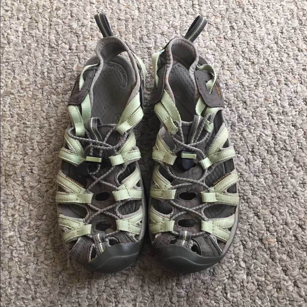 KEEN Green/Gray Hiking Sandals Size 8